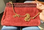 Vintage RODO Clutch - Bordeauxrood suède met gouden ketting, Handtassen en Accessoires, Tassen | Damestassen, Ophalen of Verzenden