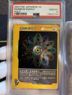 PSA 10 2001 Rainbow Energy Holo Swirl, Hobby en Vrije tijd, Verzamelkaartspellen | Pokémon, Nieuw, Foil, Ophalen of Verzenden