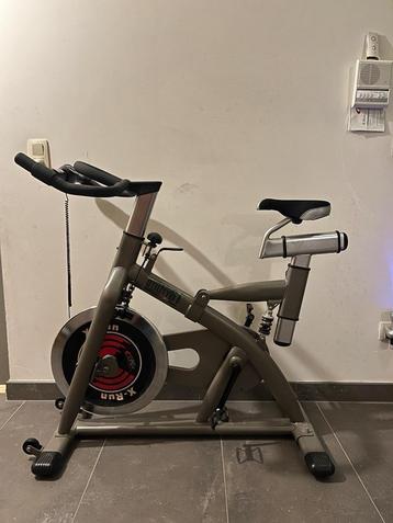 Home trainer beschikbaar voor biedingen