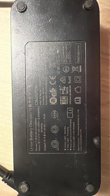 E-bike oplader 42 V 2A – 4-pins XLR – voor 36 V accu’s beschikbaar voor biedingen