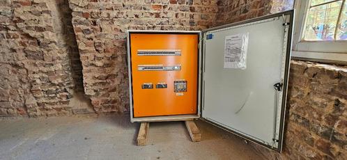 Armoire de chantier, Doe-het-zelf en Bouw, Elektriciteit en Kabels, Ophalen