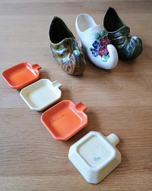 3 vintage keramieken klompjes, 4 asbakjes seventies, Antiek en Kunst, Antiek | Keramiek en Aardewerk, Ophalen of Verzenden