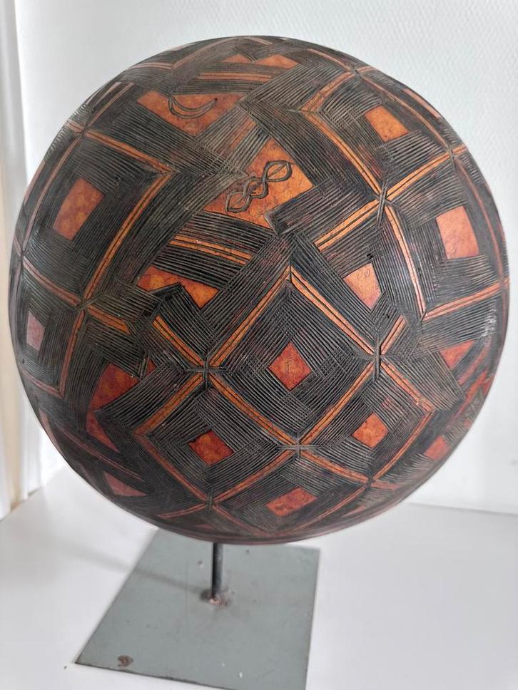 Grote Luba Kalebas kom - Privé collectie Matadi Congo 1950, Antiek en Kunst, Kunst | Niet-Westerse kunst, Verzenden