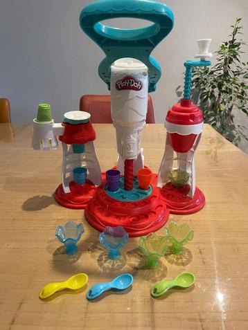 play doh ijsjesmachine + alfabet + cijfers + koekjes bakken, Enlèvement, Utilisé, Bricolage