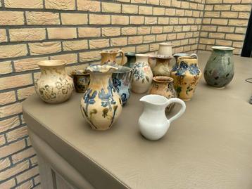 Handgemaakte Keramiek potten en vazen beschikbaar voor biedingen