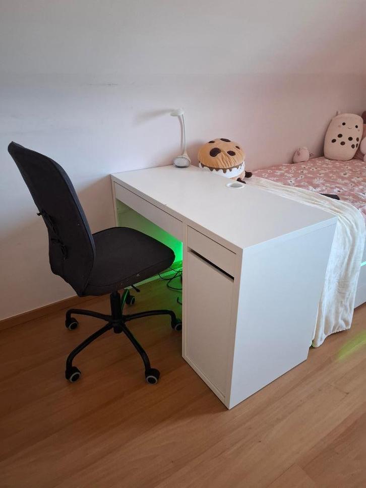 Bureau, Huis en Inrichting, Bureaus, Zo goed als nieuw, Bureau, Ophalen