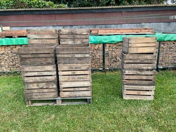 Lot van 18 oude fruitbakken decoratie tuin hout krat 35 euro, Ophalen, Gebruikt