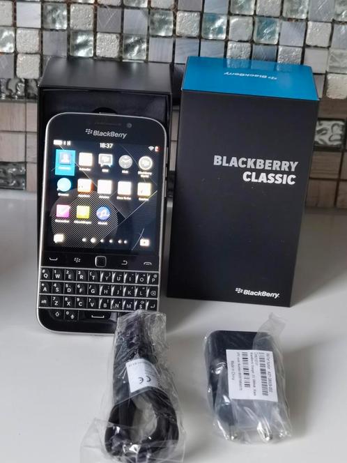 Nieuw blackberry classic Q20 Compleet met alles in de doos, Telecommunicatie, Mobiele telefoons | Hoesjes en Screenprotectors | Blackberry
