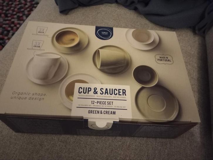 6 groene tassen+schoteltjes Table Talks, Maison & Meubles, Cuisine | Vaisselle, Neuf, Assiettes(s), Enlèvement ou Envoi