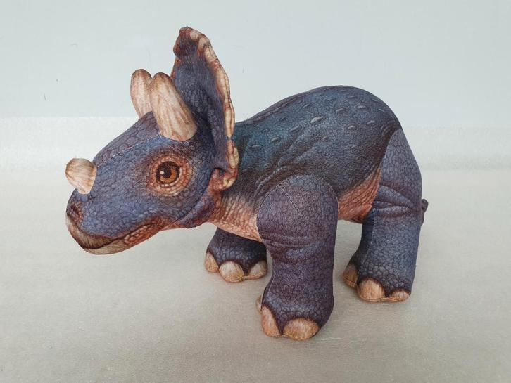 Jurassic Park: knuffel Triceratops (Dakin, Amblin, 1992), Kinderen en Baby's, Speelgoed | Knuffels en Pluche, Gebruikt, Ophalen of Verzenden