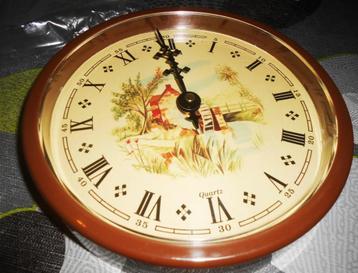 Vintage wandklok van Daxon beschikbaar voor biedingen