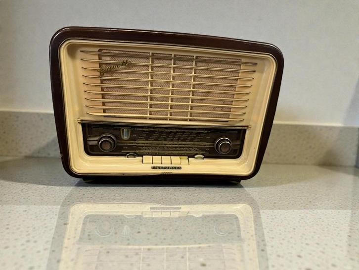 vintage radio Telefunken Gavotte 7, Antiek en Kunst, Antiek | Tv's en Audio, Ophalen of Verzenden
