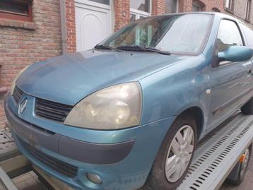 Renault Clio in onderdelen beschikbaar voor biedingen
