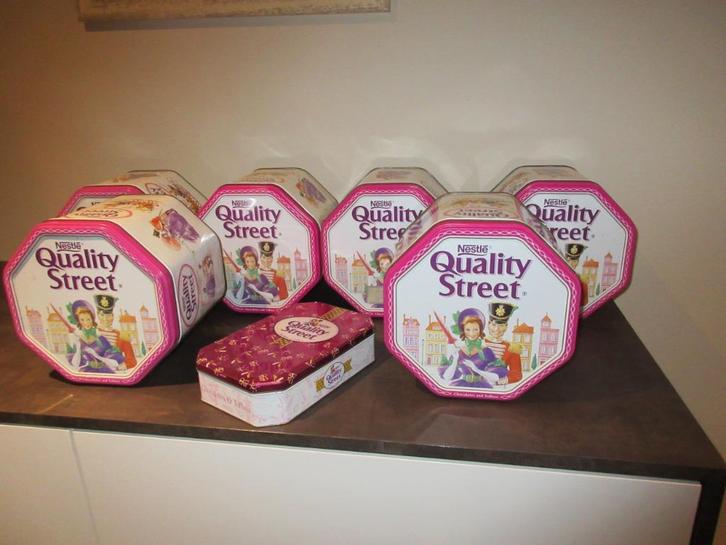 blikken dozen Nestlé Quality Street 2,9 kg grote dozen blik, Verzamelen, Blikken, Ophalen