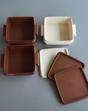 Tupperware : vierkante doos vintage (3x) beschikbaar voor biedingen