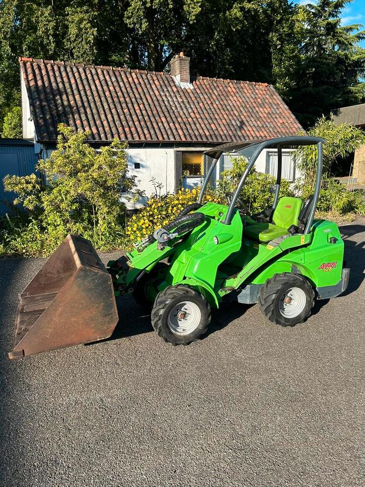 INKOOP gevraagd Avant kniklader JCB shovel Giant Knikmops, Zakelijke goederen, Machines en Bouw | Tuin, Park en Bosbouw, Ophalen