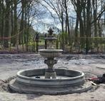 Oud zandsteen look fontein met rand, Tuin en Terras, Waterpartijen en Fonteinen, Nieuw, Beton, Ophalen of Verzenden, Fontein