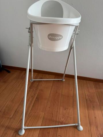 Schnuggle babybadje en staander beschikbaar voor biedingen