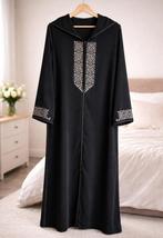 Zwarte djellaba met borduursel – maat L/XL – elegant, Enlèvement, Comme neuf, Taille 42/44 (L), Blanc
