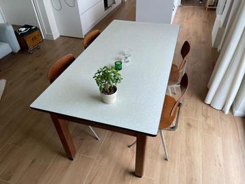 vintage jaren’50 tafel - formica met eikenhouten poten