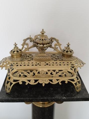 Vintage dubbele inktpot brons beschikbaar voor biedingen