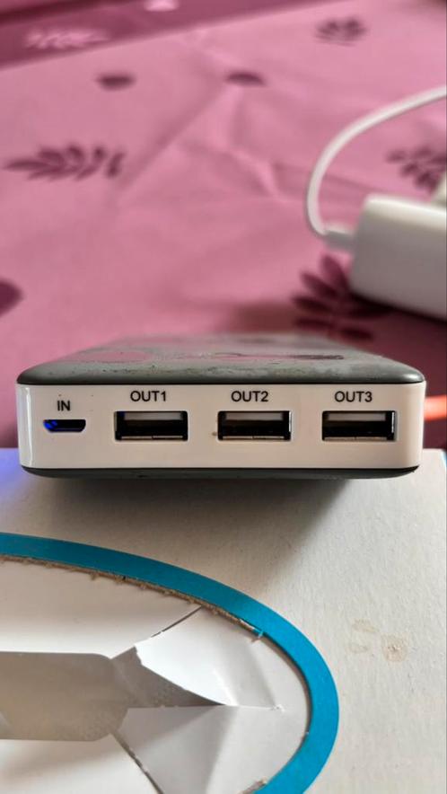 Powerbank, Computers en Software, Pc- en Netwerkkabels, Gebruikt, Ophalen