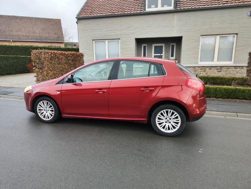 Fiat bravo 1.6jtd clim contrôle technique ok, Auto's, Fiat, Bedrijf, Bravo, ABS, Airbags, Boordcomputer, Elektrische buitenspiegels