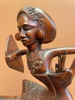 LEGONG DANSERES  - houtsnijwerk Bali - Indonesië, Antiek en Kunst, Ophalen of Verzenden