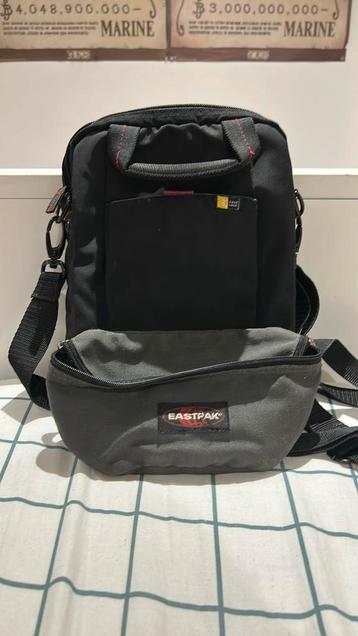 2 tassen beschikbaar voor biedingen