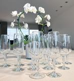 12 klassieke champagneglazen op voet / champagne glazen 18cm, Enlèvement ou Envoi, Comme neuf, Autres types