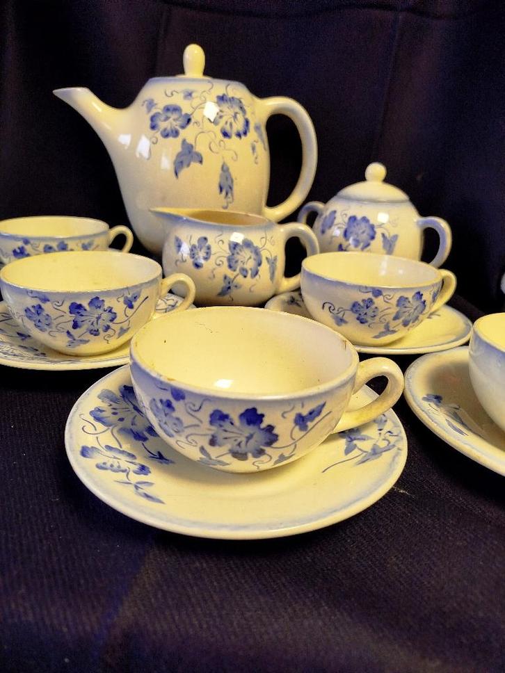 ANCIEN SERVICE A CAFE TRES JOLI  NIMY, Antiquités & Art, Antiquités | Services (vaisselle) complet, Enlèvement ou Envoi