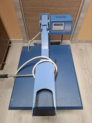 warmte persmachine beschikbaar voor biedingen