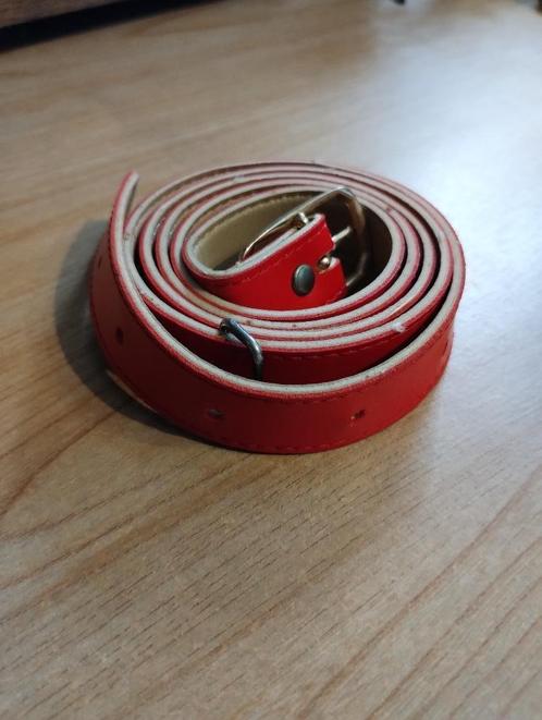 Rode riem, Kleding | Dames, Riemen en Ceinturen, Zo goed als nieuw, Heupriem, 100 cm of meer, Minder dan 3 cm, Rood, Ophalen of Verzenden