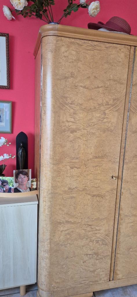 Kleerkast in massief Notelaar, Huis en Inrichting, Kasten | Kleerkasten, Zo goed als nieuw, 150 tot 200 cm, 200 cm of meer, 50 tot 75 cm