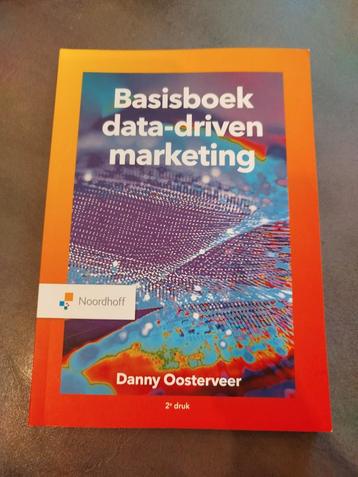 Danny Oosterveer - Basisboek data driven marketing beschikbaar voor biedingen