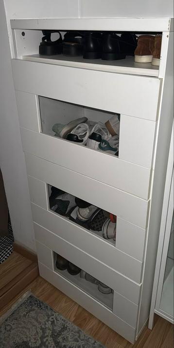 Vitrine kast Ikea beschikbaar voor biedingen