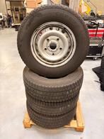 Winterbanden Pirelli op stalen velg 235/65 R16C, Ophalen, 16 inch, Banden en Velgen, Winterbanden