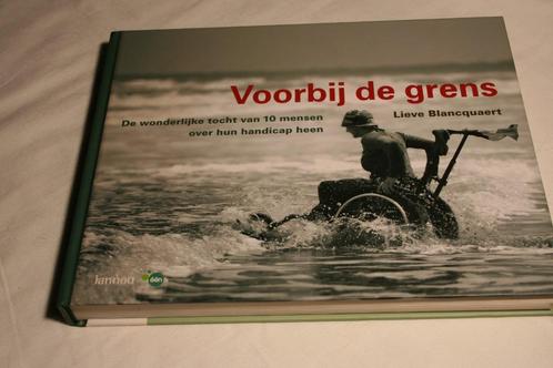Boek "Voorbij de grens" - L. Blancquaert, Boeken, Kunst en Cultuur | Fotografie en Design, Zo goed als nieuw, Ophalen of Verzenden