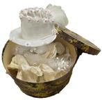 chapeau de communiante, Enlèvement