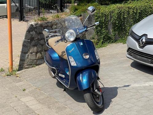 VESPA GTS 125 13.000km, Fietsen en Brommers, Scooters | Vespa, Zo goed als nieuw, Ophalen