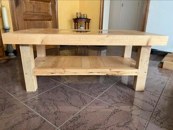 table basse en bois massif faite main 