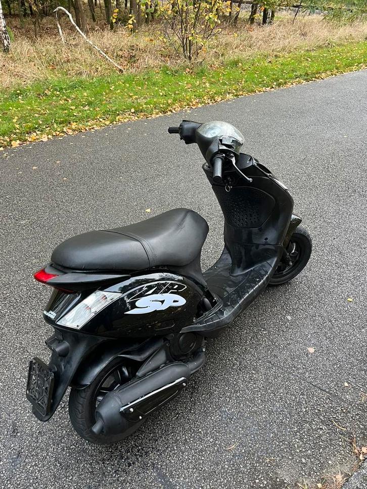 Zip a klasse (172), Fietsen en Brommers, Scooters | Piaggio, Zo goed als nieuw, Zip, Klasse A (25 km/u), Tweetakt, Ophalen