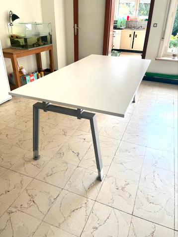 König + Neurath vergadertafel / bureau – groot, verstelbaar beschikbaar voor biedingen