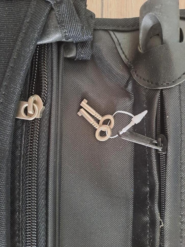 Laptoptas, Computers en Software, Laptoptassen, Nieuw, Aktetas, 17 inch of meer, Ophalen of Verzenden