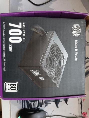 Cooler master MasterWatt lite 700 power supply beschikbaar voor biedingen