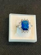 Mooi ring met blauw steentjes, Handtassen en Accessoires, Ringen, Ophalen of Verzenden, Zo goed als nieuw, Blauw