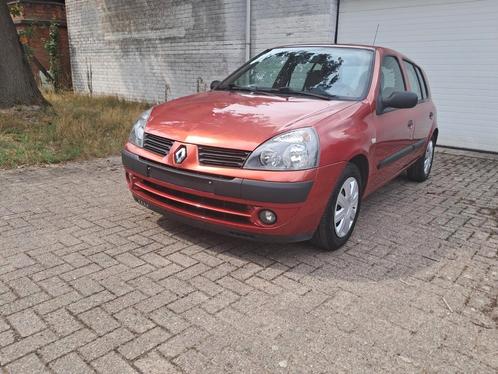 Renault clio 2004 1.2 benzine, Auto's, Renault, Particulier, Clio, ABS, Airbags, Airconditioning, Centrale vergrendeling, Elektrische ramen