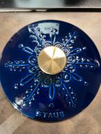 Nieuwe Staub 16 cm Flocon Bleu Intense in de doos, Gietijzer, Nieuw, Ophalen of Verzenden, Keramische plaat