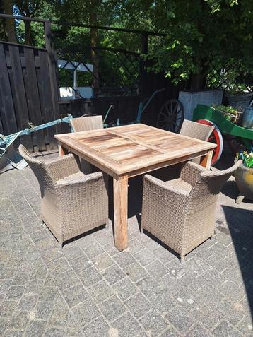 Tuinset 4 persoons. beschikbaar voor biedingen