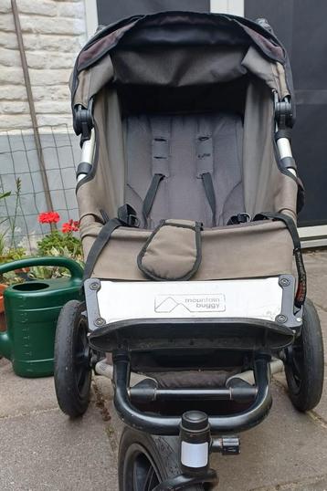 REFURBISHED  Mountain Buggy Urban Jungle + wieg  beschikbaar voor biedingen